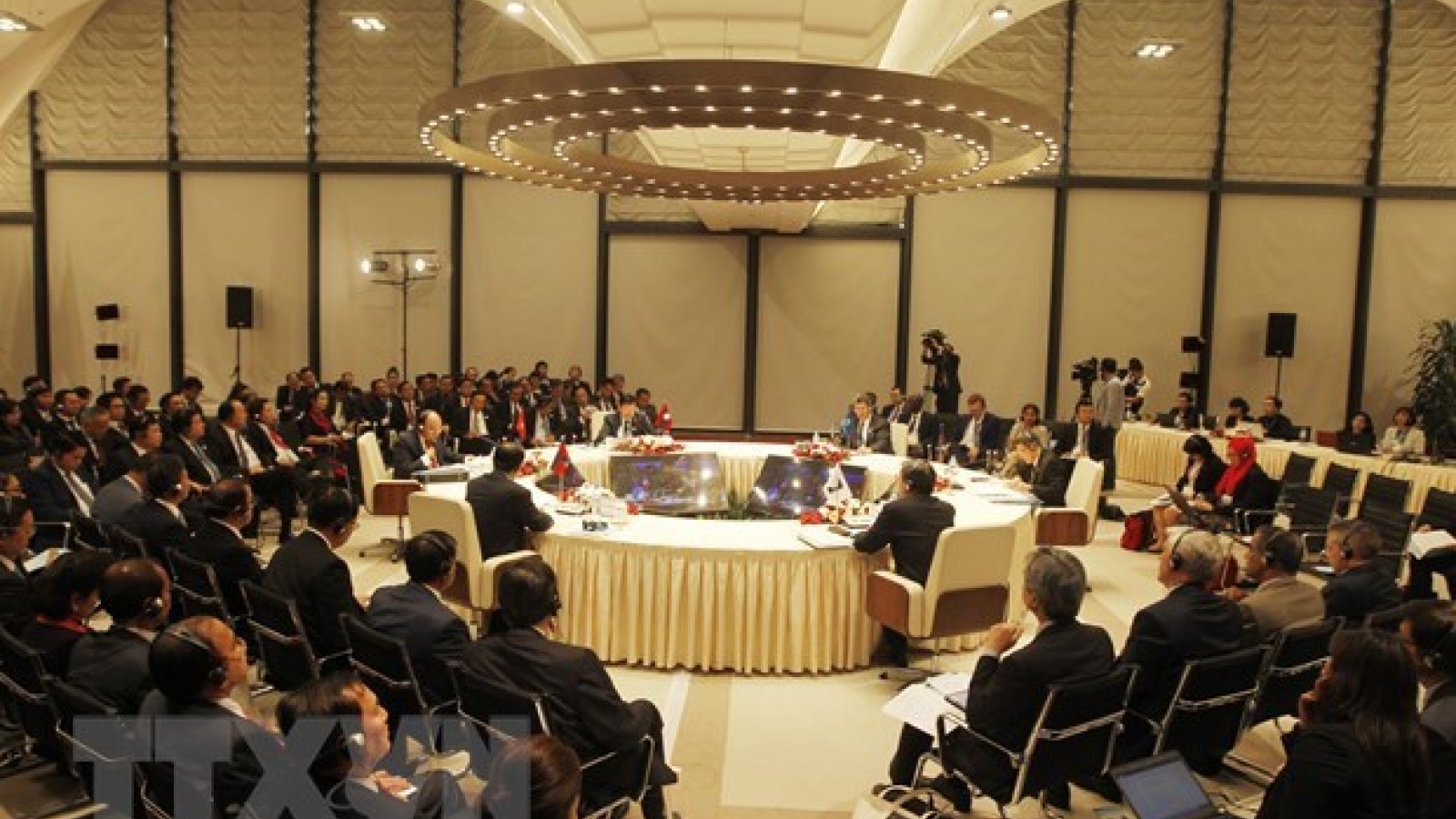 Senior officials meet to prepare for CLV development triangle meeting