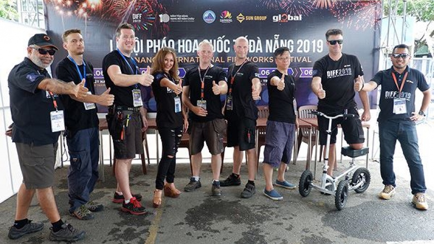 Finnish and British teams ready ahead of final of Danang Fireworks Festival