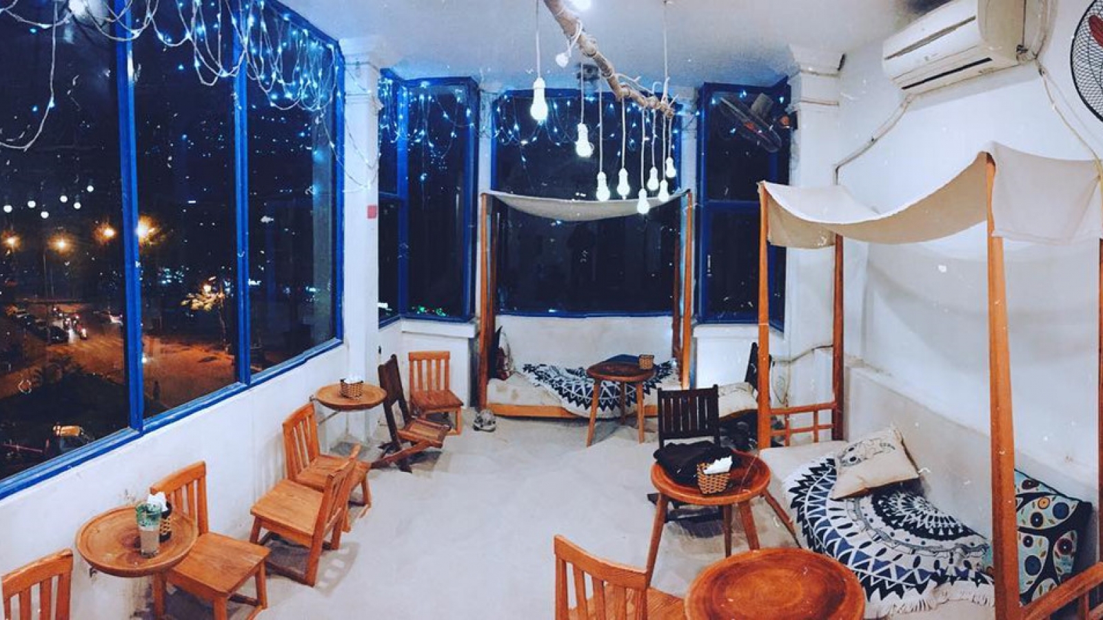 Zing.vn: Top 4 unique coffee shops in Hanoi