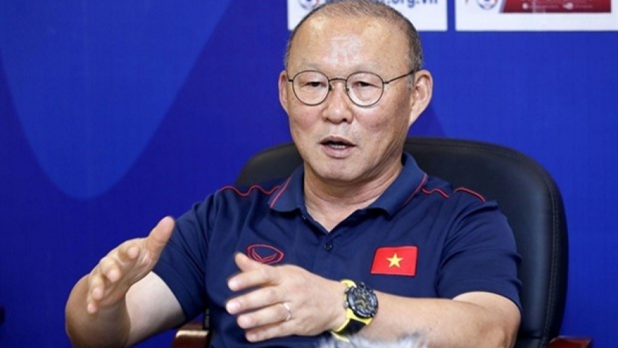 
        Coach Park Hang-seo extends contract with VFF
                              