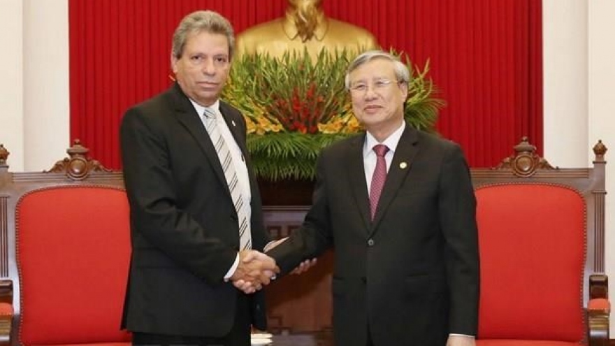 Party official: Vietnam will do its best to foster ties with Cuba