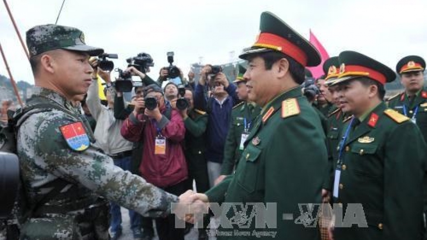 Vietnamese, Chinese defence ministers witness joint patrol