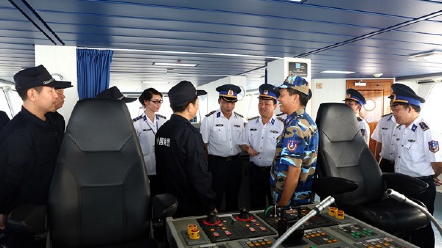 Vietnam, China coast guards conduct joint fishery patrol