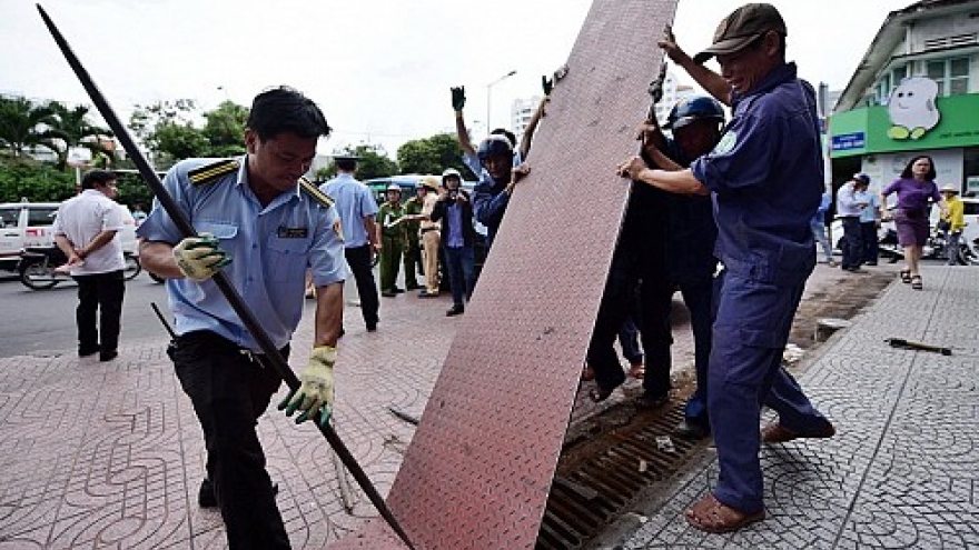 HCM City’s District 1 ups the ante in ‘sidewalk reclamation’