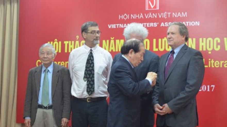 Vietnam – US literature exchange shows love, peace