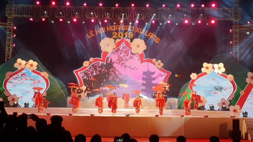 Peach blossom festival kicks off in Lang Son