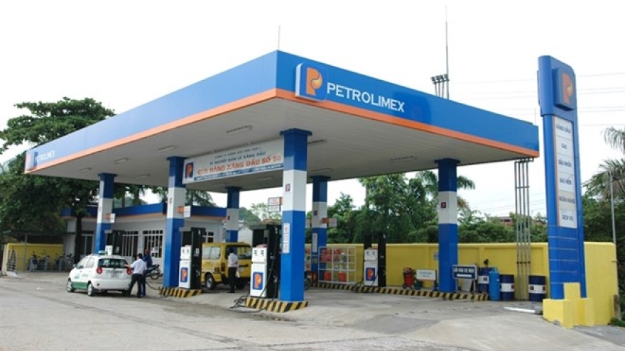 
        Petrolimex to sell 8% stake to Japan firm
                              