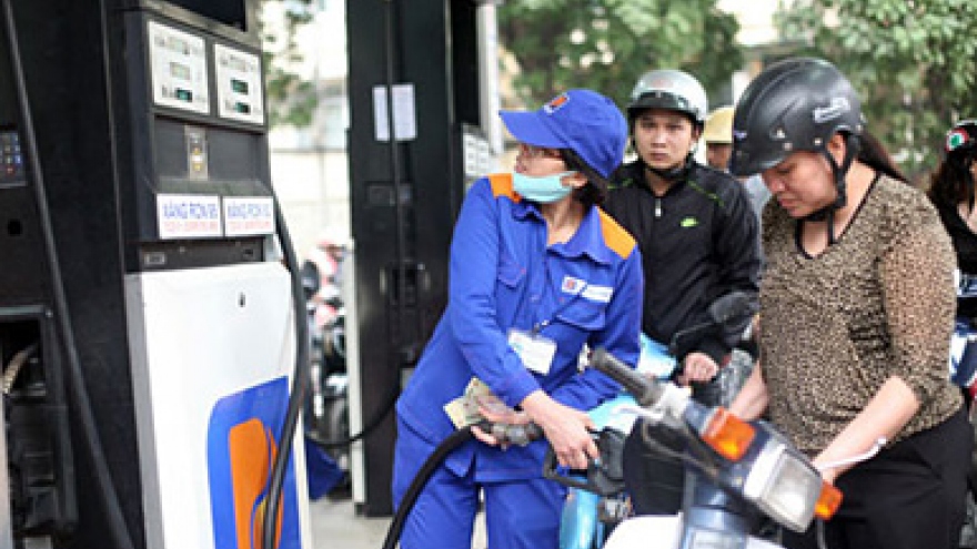 Petrol prices down VND500/litre