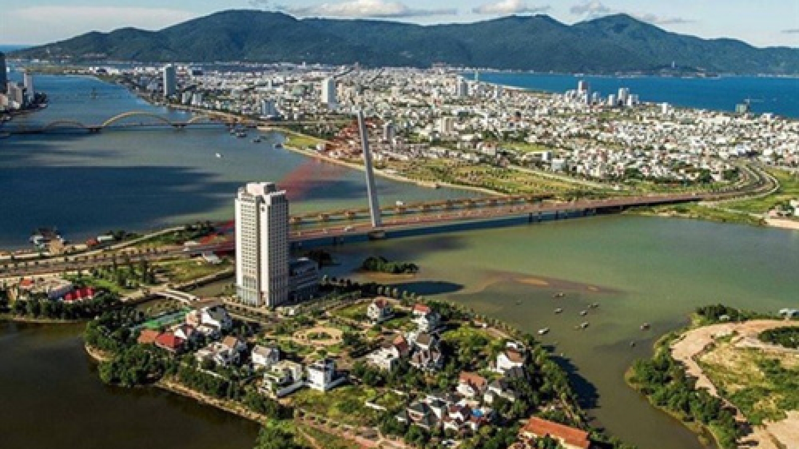 Photo exhibition to mark Danang’s 20-year development