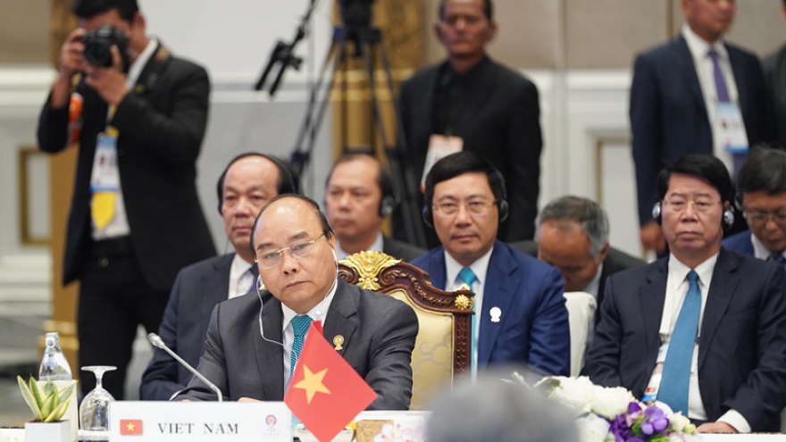PM Phuc attends plenum of 34th ASEAN Summit