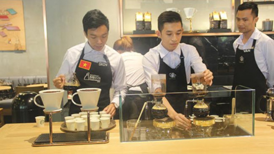Starbucks restaurant opens in Hanoi