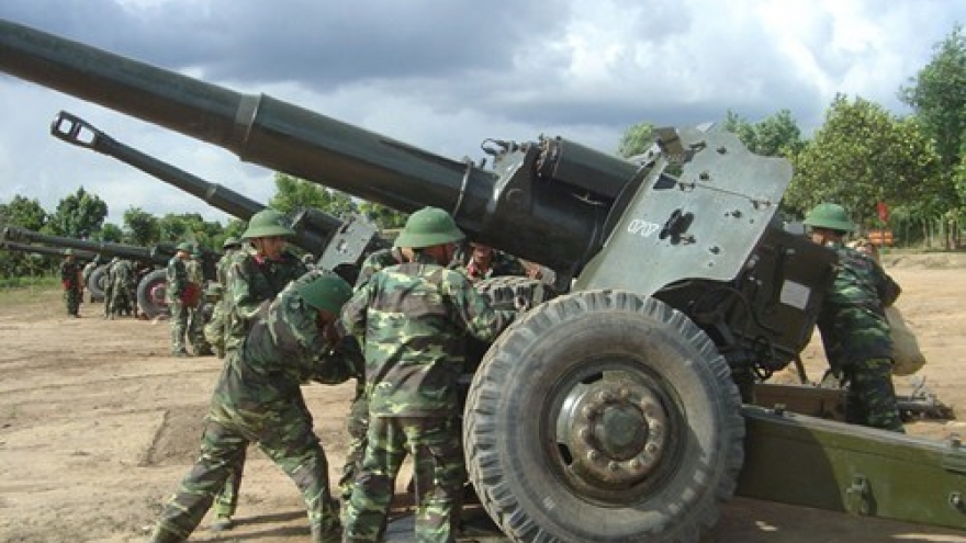 Vietnamese, Cambodian artillery forces boost ties