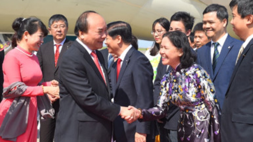 PM Phuc begins official visit to Japan