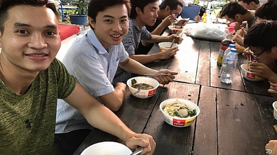 Vietnam’s student-made vending machine dispenses ready-to-eat pho