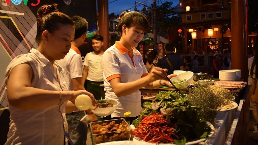 Cao Lau noodle modified by foreign chefs