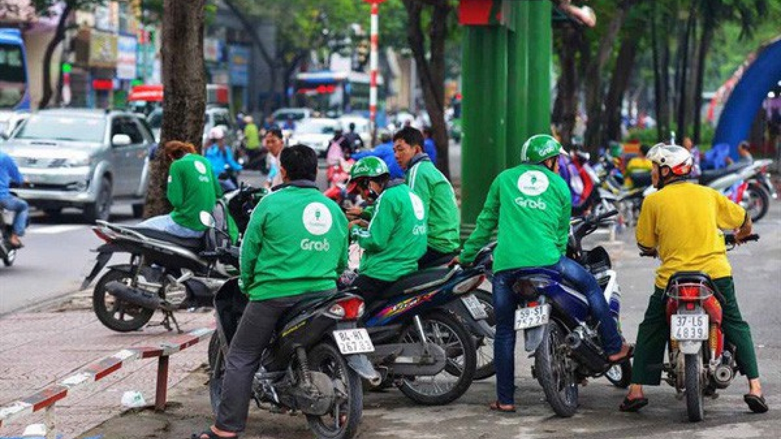 More players arriving in ride-hailing business