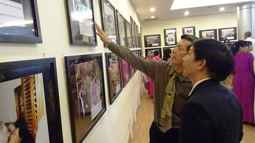 Photo exhibition on Vietnam and Cuba’s close bond opens in HCM City