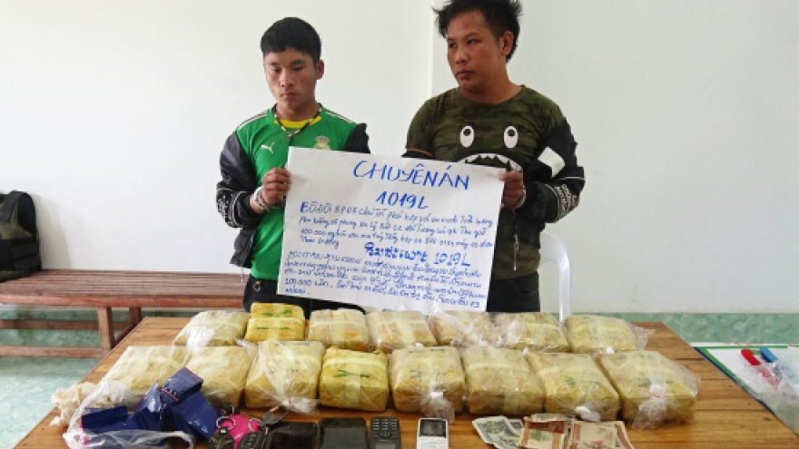 Two Laotian men caught with 100,000 pills of synthetic drugs