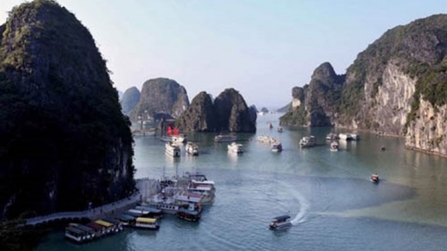 National art photo exhibition launched, focusing on Quang Ninh