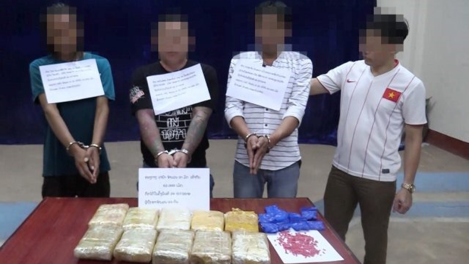 Drug smuggling gang from Laos busted by border guards