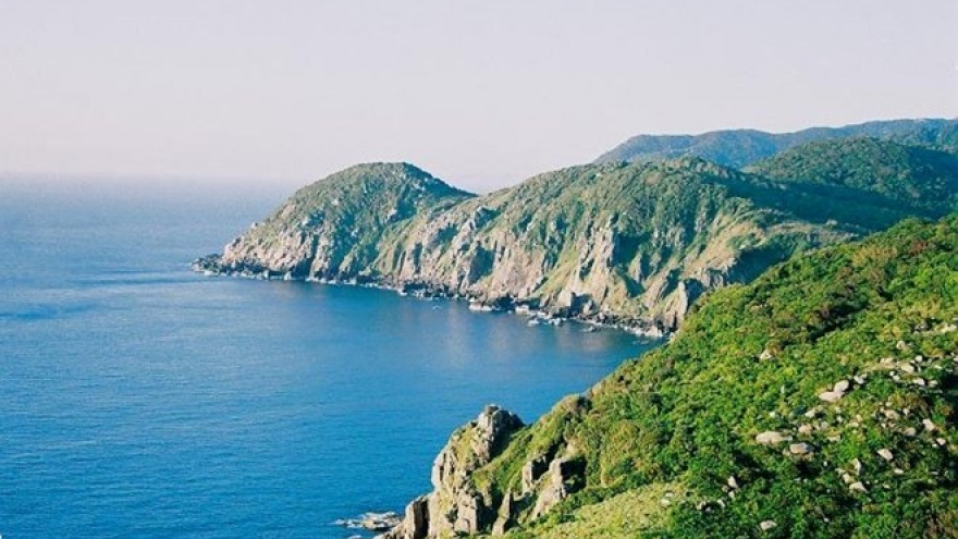 Phu Yen displays winning works of travel photo competition