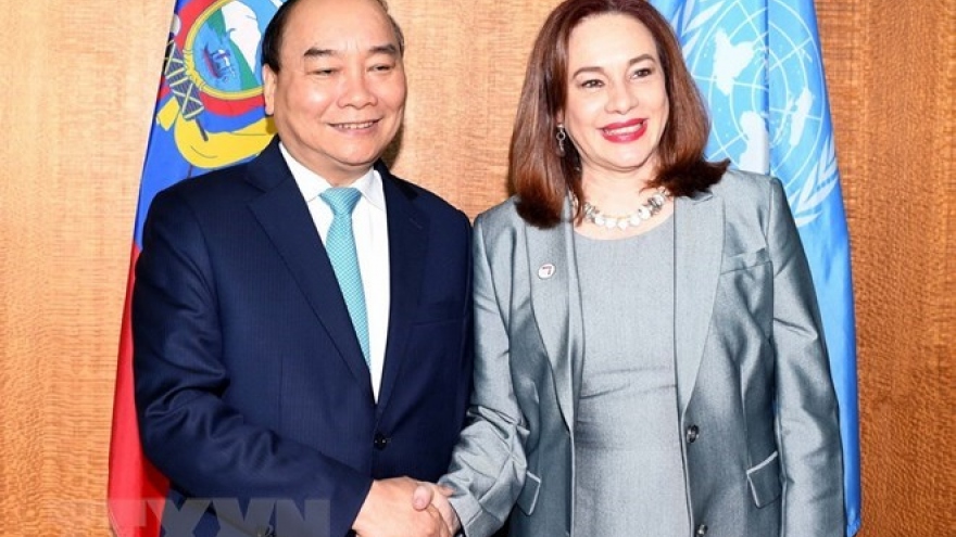 Prime Minister Nguyen Xuan Phuc meets with UN leaders