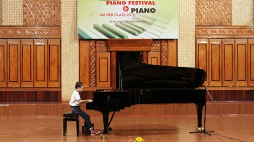 Young pianists to compete in Hanoi