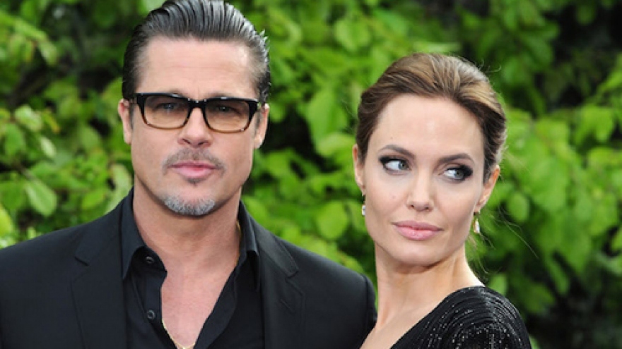Angelina Jolie, Brad Pitt visit Hanoi, Ha Long Bay