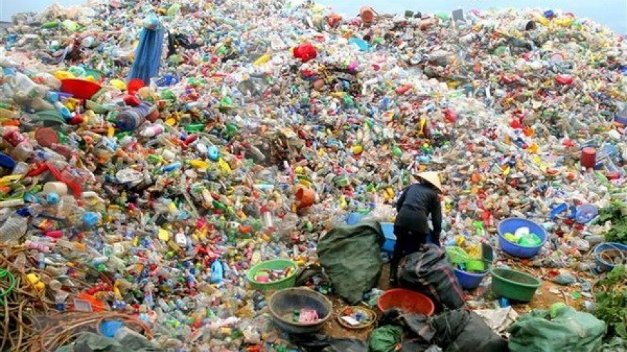 Vietnam to work with Japan in marine plastic waste reduction