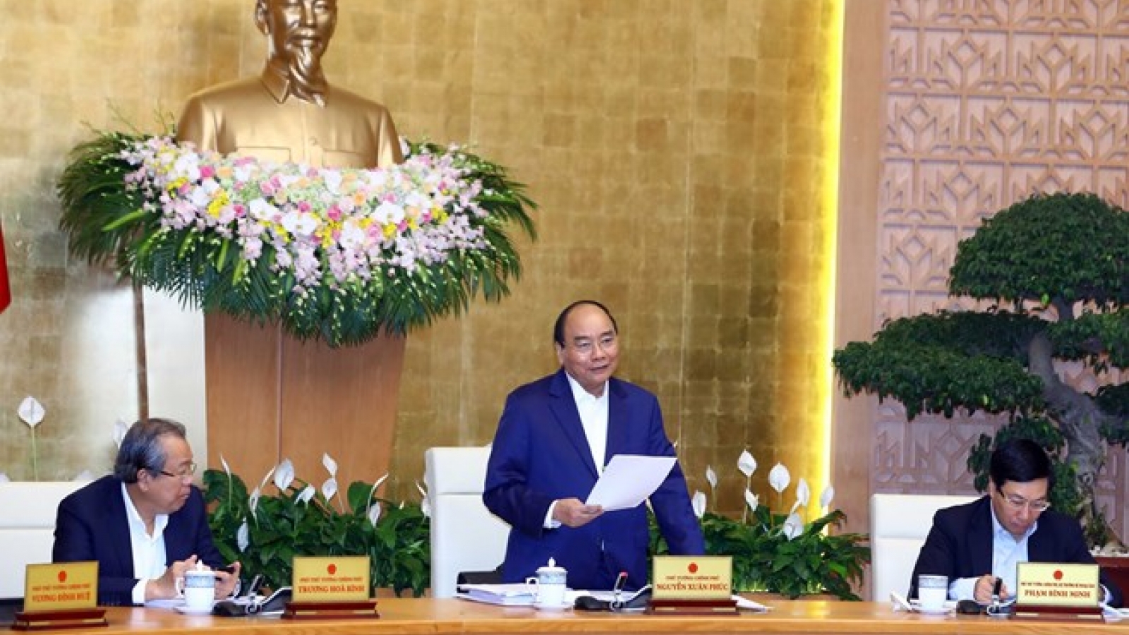 PM urges strong, substantive improvement of business climate