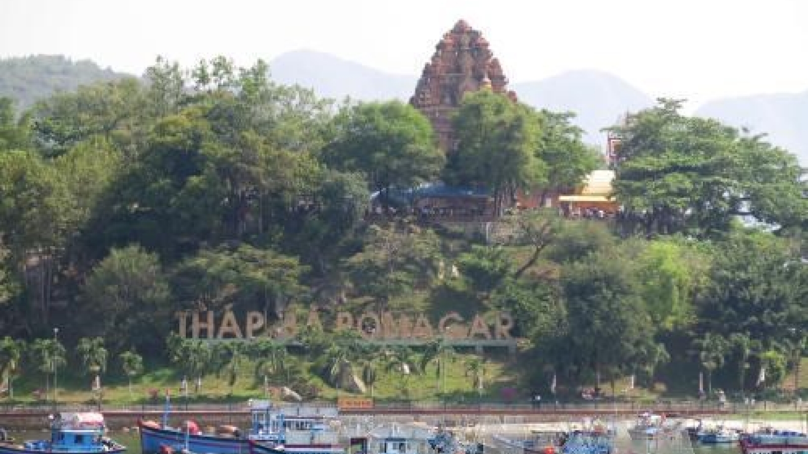 Khanh Hoa introduces landscapes, culture during APEC meetings