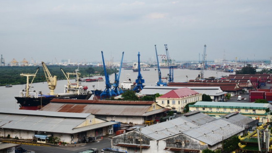 ​Ports along Saigon River to be relocated