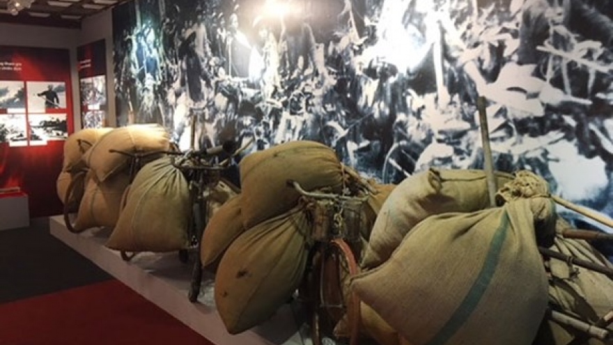Exhibition highlights role of frontline porters in Dien Bien Phu Campaign