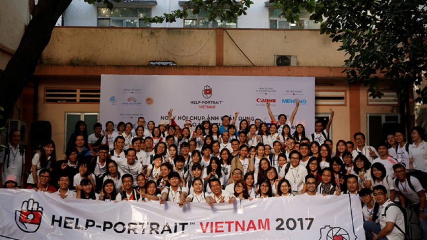 ‘Help-portrait’ program brings joy to disadvantaged people