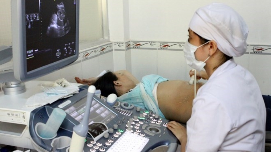 Abbott funds project on preventing diabetes in pregnant women