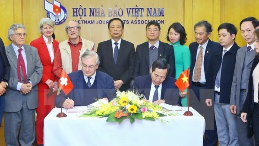 Deputy PM hosts Foreign Press Agency delegation