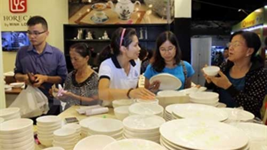 Made-in-Vietnam goods dominate Hanoi market