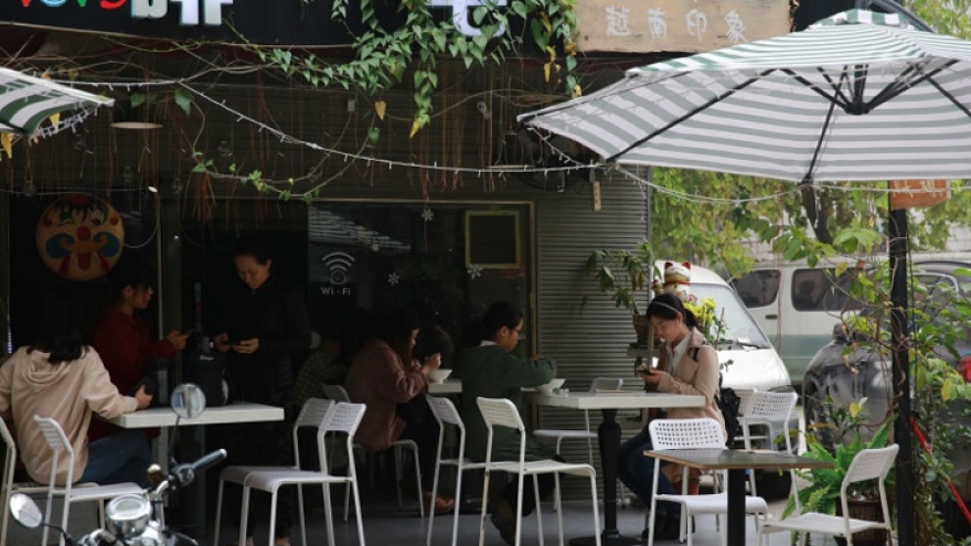People love Vietnamese food in Guangxi