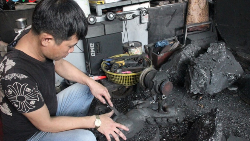 Coal sculpture survives in Quang Ninh