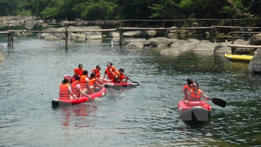 Fish death-affected central provinces helped with restoring tourism