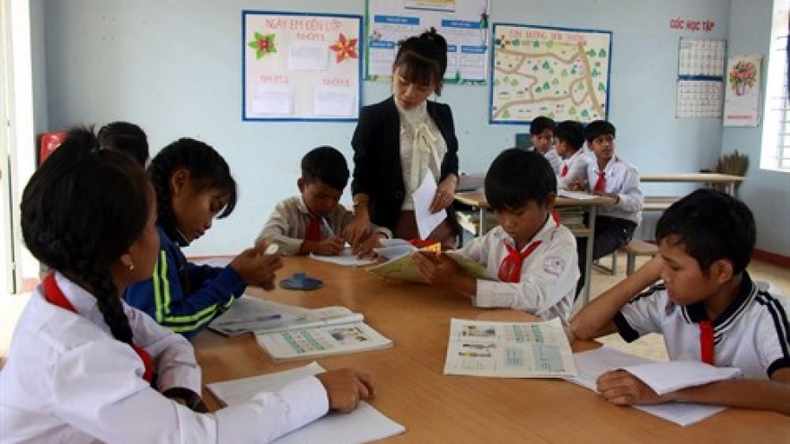 Quang Ngai improves education for ethnic students