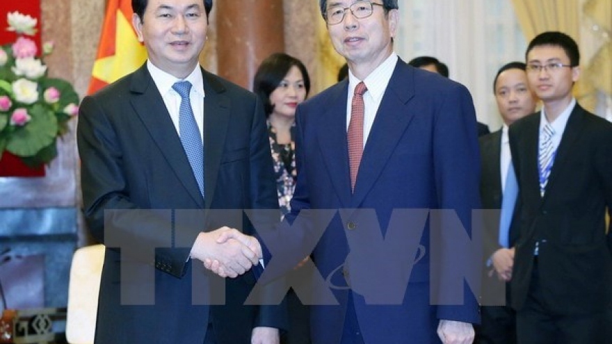 
        State President receives ADB President
                              