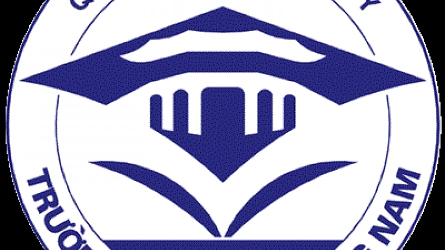
        Quang Nam University helps train Lao human resources
                              