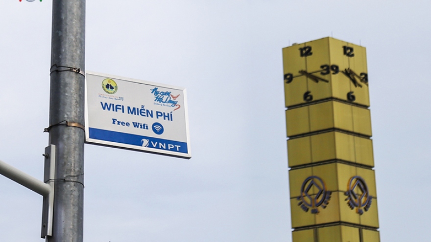 Quang Ninh aims to develop smart tourism features to better serve visitors