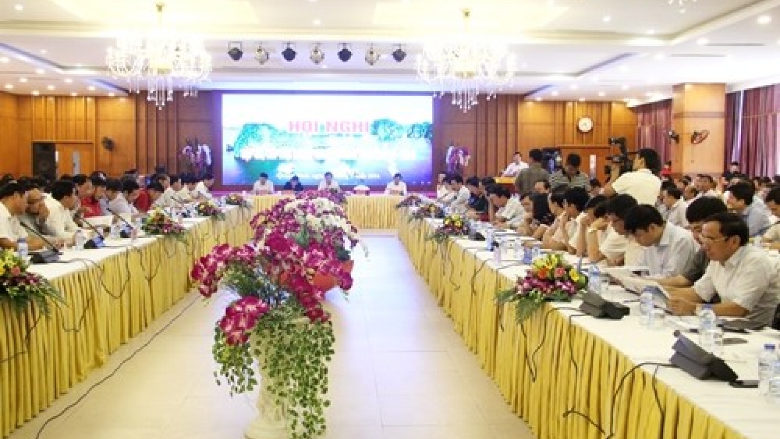 Quang Ninh pledges to facilitate enterprises