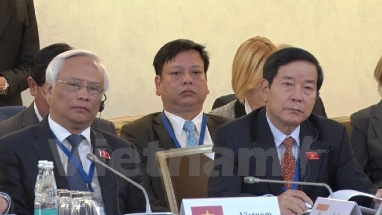 Vietnam attends first meeting of Eurasia parliament speakers