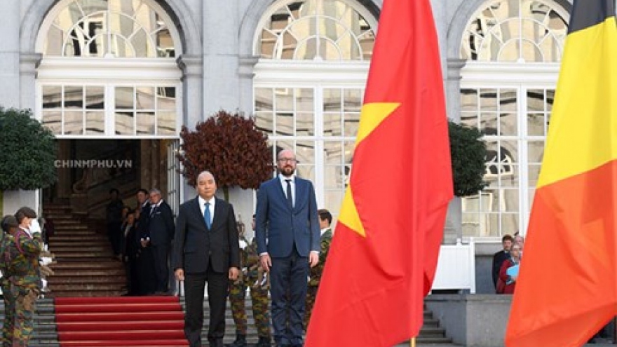 PM Phuc arrives in Belgium for 12th ASEM Summit