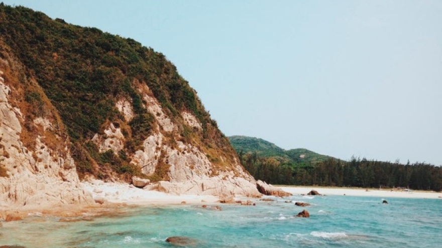 Robinson Island in Phu Yen 