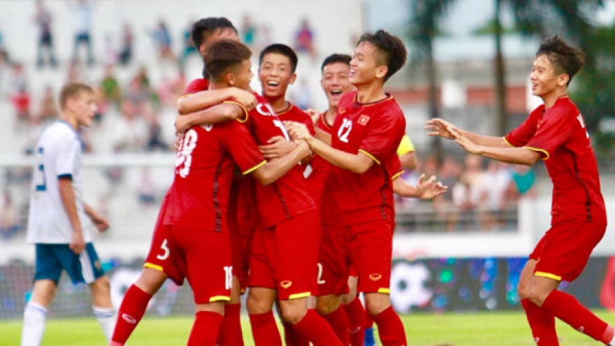 Vietnam enjoy routine 2-0 win over Russia in international U15 tournament