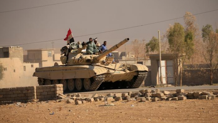 Iraqi forces fighting Islamic State say nearing Mosul airport